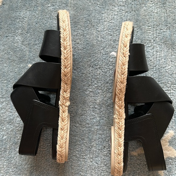 Vince Black Sandals - NEW - Picture 2 of 4